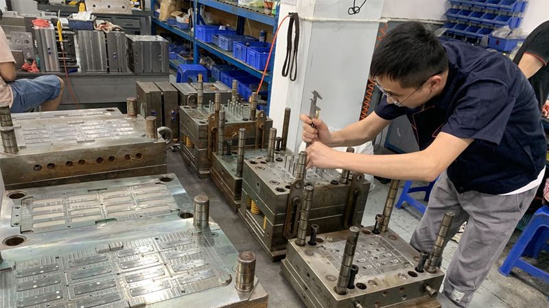 注塑模具加工价格影响因素解析**